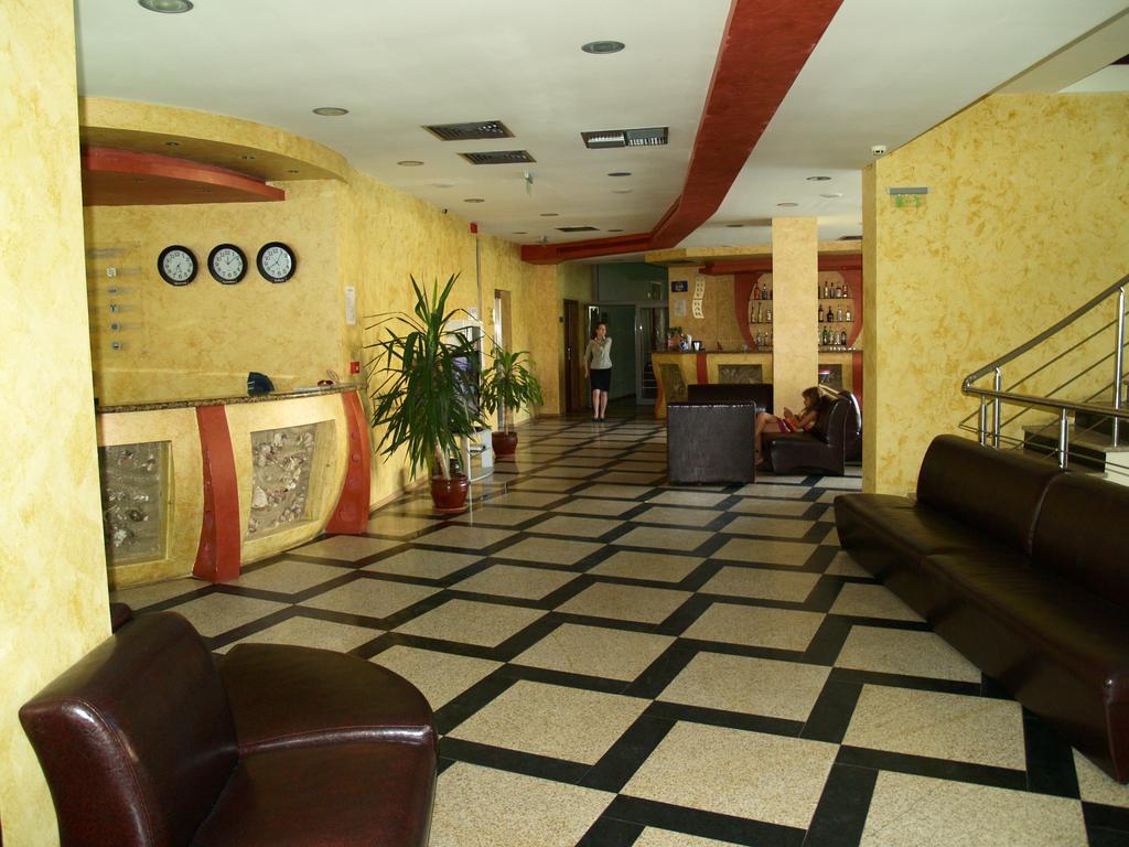 Hotel Kamenec คีตาน ภายนอก รูปภาพ