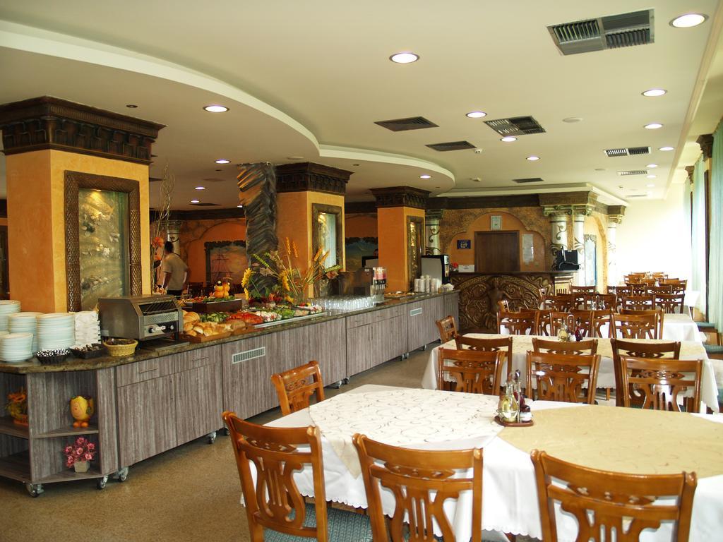 Hotel Kamenec คีตาน ภายนอก รูปภาพ