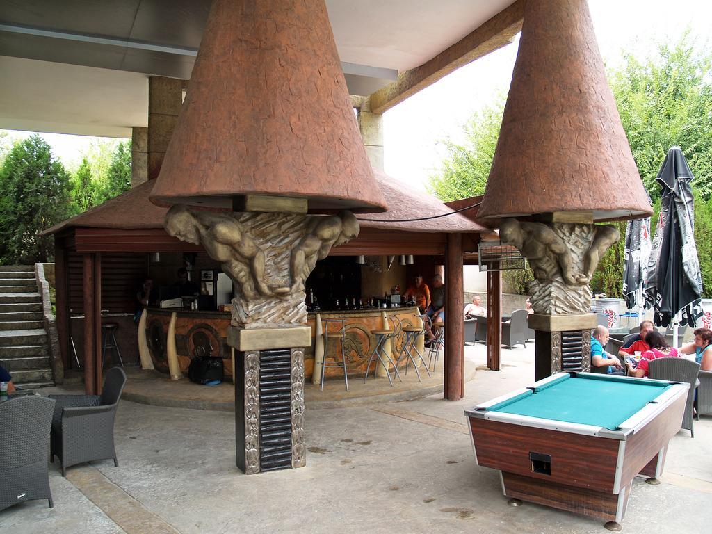 Hotel Kamenec คีตาน ภายนอก รูปภาพ