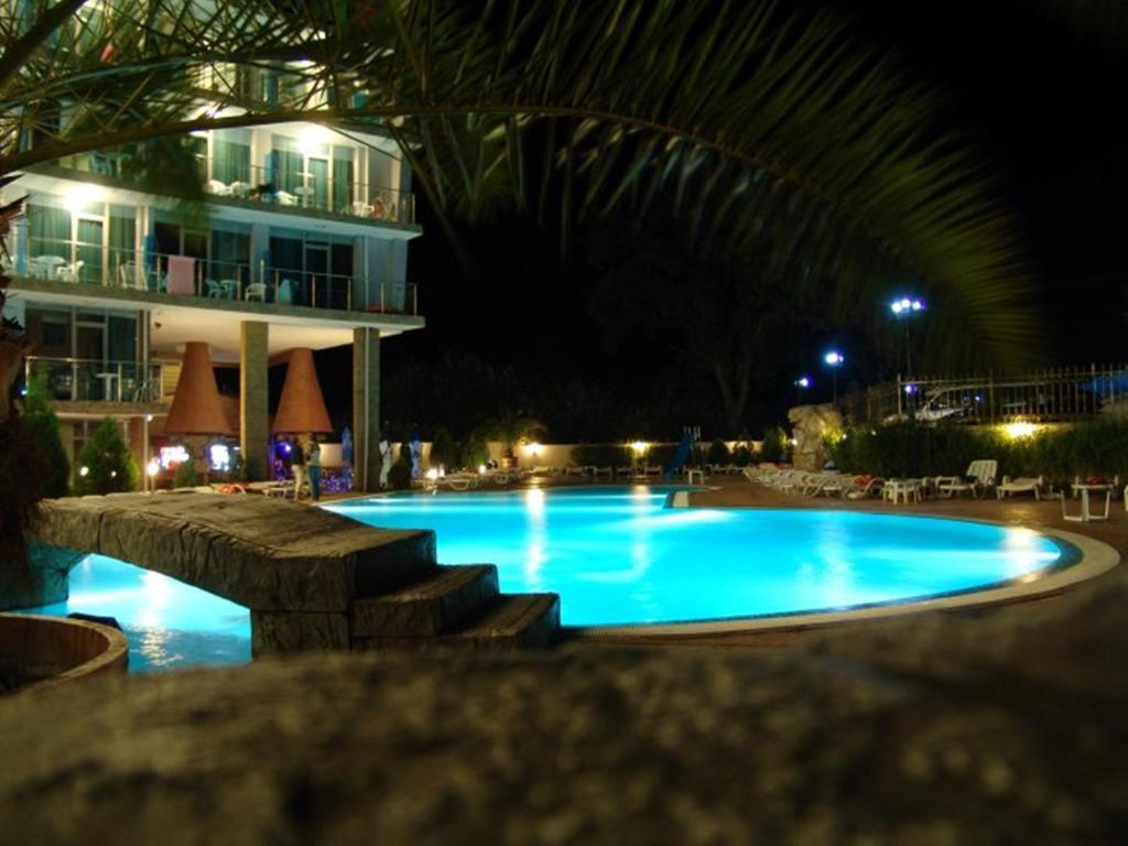 Hotel Kamenec คีตาน ภายนอก รูปภาพ